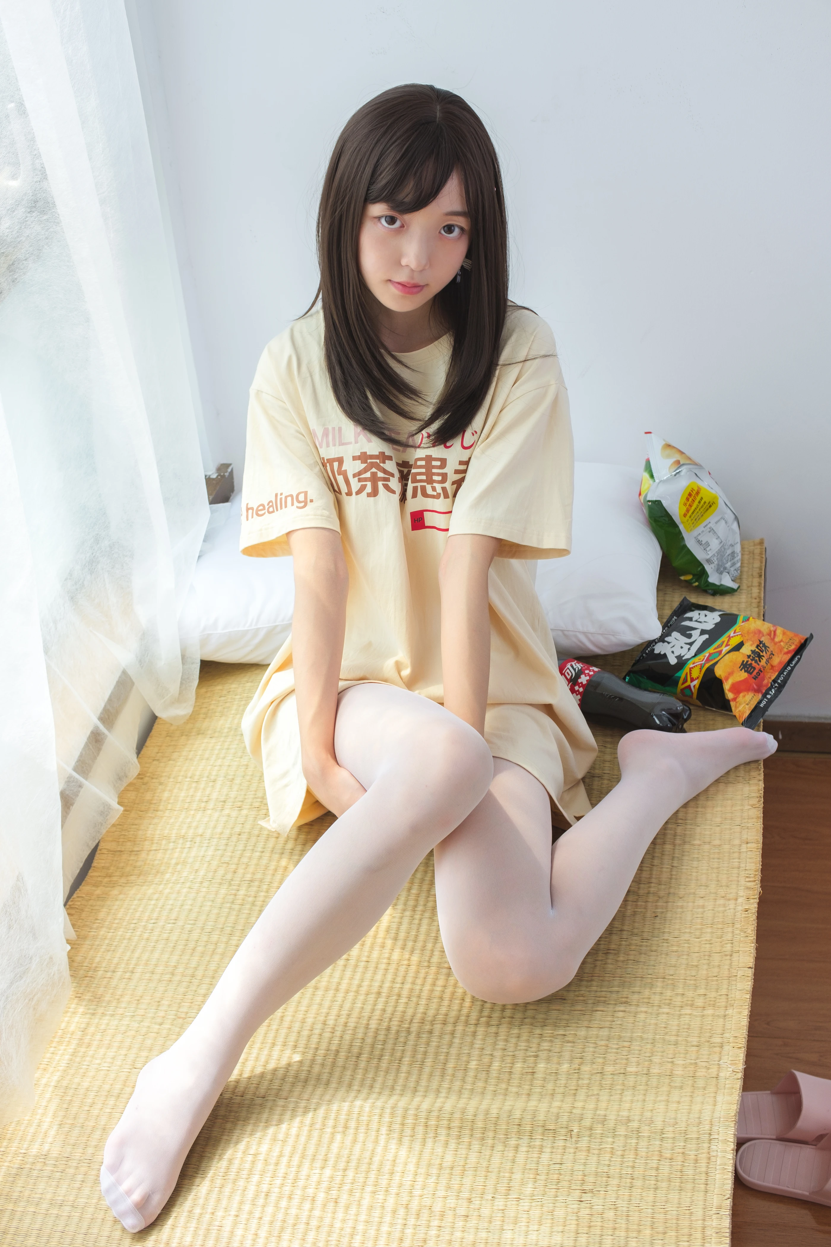 森萝财团 [SSR-010] 凉席上的白丝美足少女 [88P]插图8